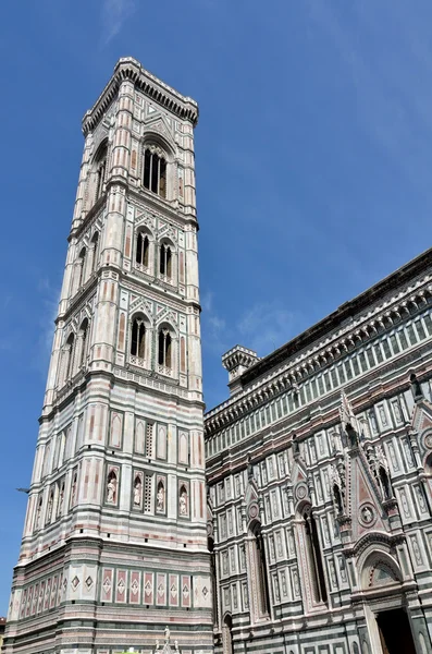 Campanile, torre sineira da catedral de Florença (duomo), Toscana — Fotografia de Stock