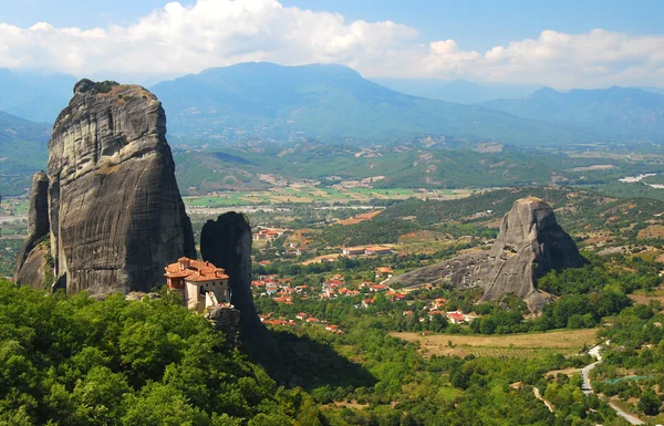 Meteora valley in Greece — Stock Photo, Image