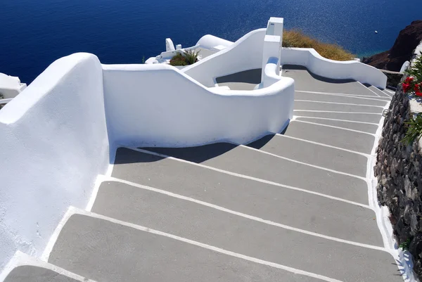 Σκάλες σε θάλασσα, Σαντορίνη χωριό της Οίας, Ελλάδα — Φωτογραφία Αρχείου