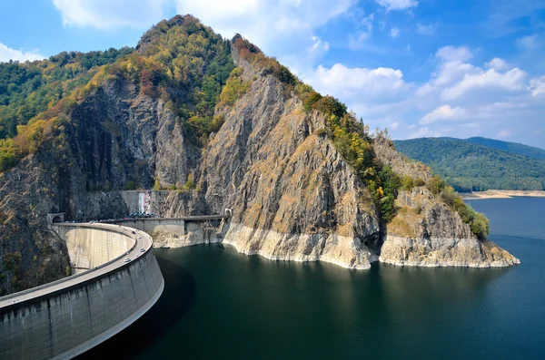 Vidraru dam and lake, Romanian mountains — Stock Photo, Image