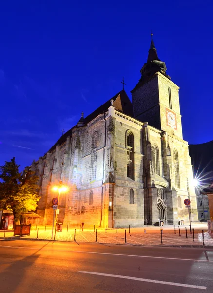 Vista notturna Blach Church, Brasov, Romania — Foto Stock
