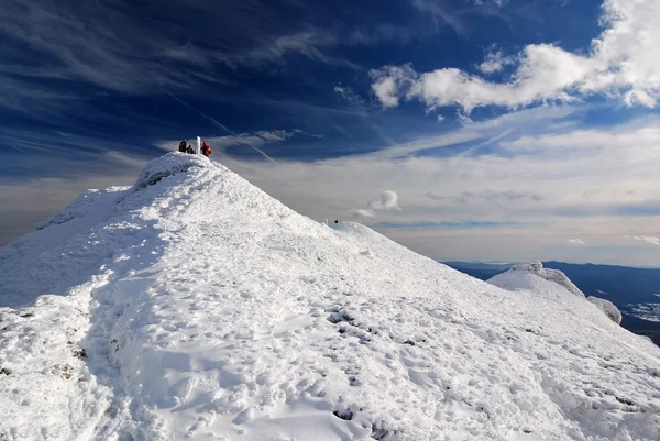 Bílé hory v zimě, Karpaty v Rumunsku — Stock fotografie