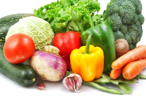 Warzywa izolowane na białym — Zdjęcie stockowe