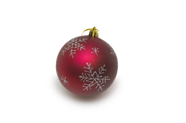 Tradizionale palla di Natale isolato su sfondo bianco — Foto Stock