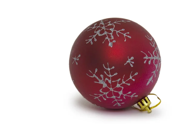 Rosso palla di Natale su sfondo bianco — Foto Stock