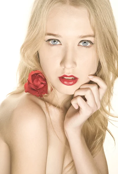 Schoonheid vrouwen portret met roos — Stockfoto
