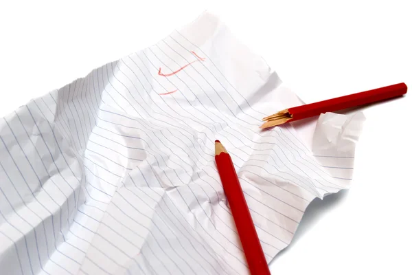 Hârtie sfărâmată și creion spart — Fotografie, imagine de stoc