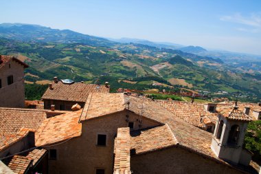 Medieval tiling roofs