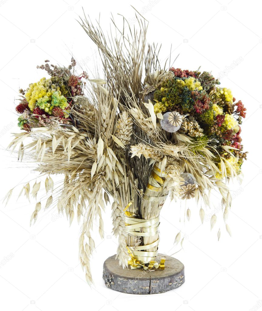 A bouquet of wild flowers and wheat