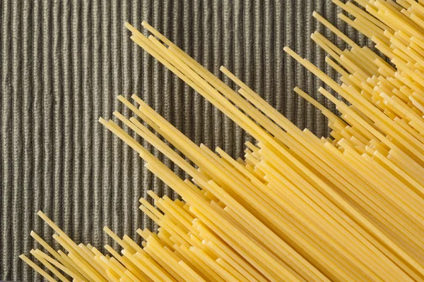 Spagetti diyagonal olarak