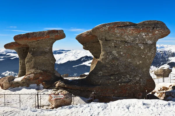 カルパティア山脈の石グループ — ストック写真