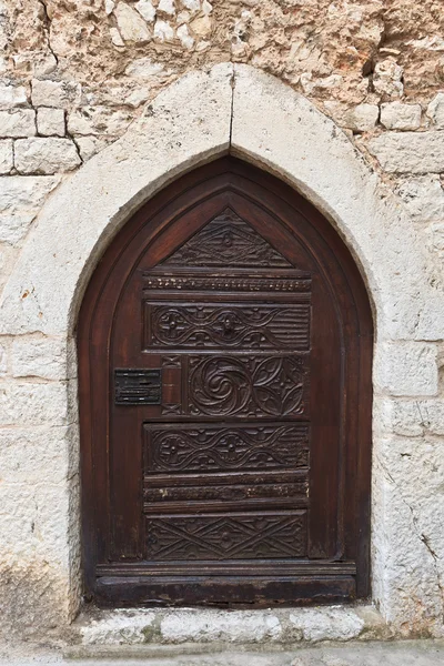 Puerta de hierro medieval — Foto de Stock