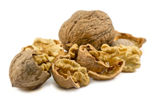 Сломанные орехи — стоковое фото