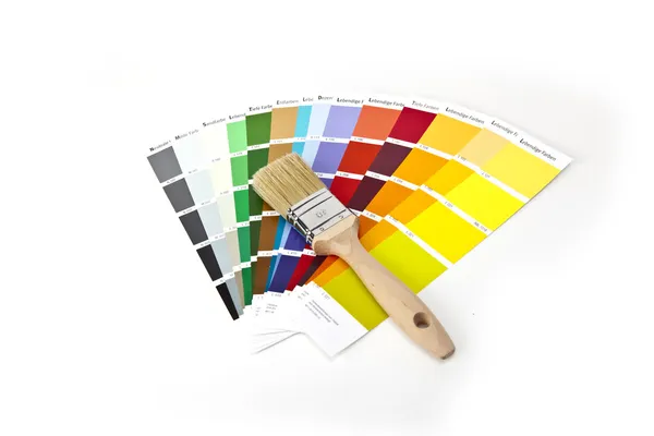 Farbe farbf:cher pinsel farbtopf renovieren heimwerker baumarkt — стоковое фото