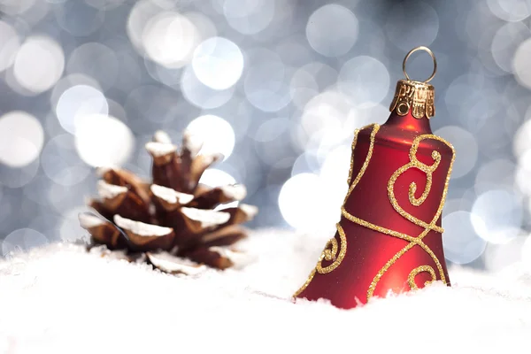 Weihnachten schnee eis Glocke winter Tanne Zapfen weihnachtsbaum — Stock Photo, Image