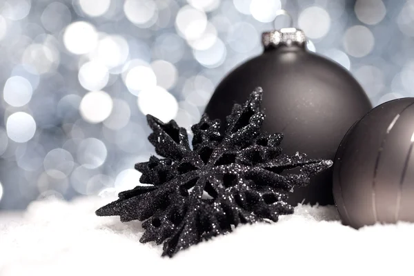 Weihnachten schnee eis stern Schwarz winter kugel weihnachtsbaum — Stock Photo, Image