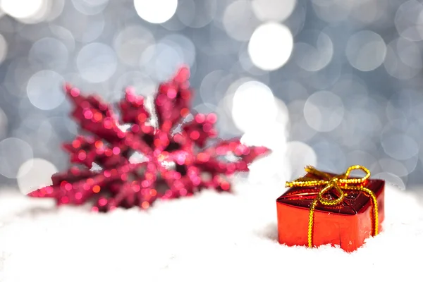 Weihnachten schnee eis geschenk paket winter poppa weihnachtsbaum — Foto Stock