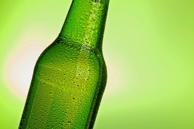 Bier flasche alkohol trinken wassertropfen getränk Kronkorken