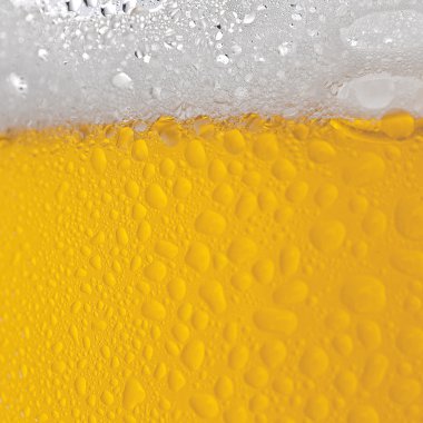 weizenbierglas tropfen bier oktoberfest bayern içerken schaum