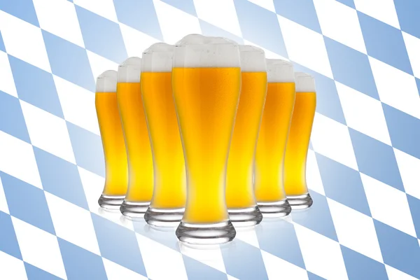 Weizenbierglas tropfen bier Oktoberfest Bayern Alkohol — Stock fotografie