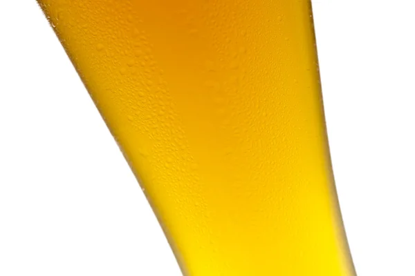 Weizenbierglas tropfen bier oktoberfest bayern içerken — Stok fotoğraf