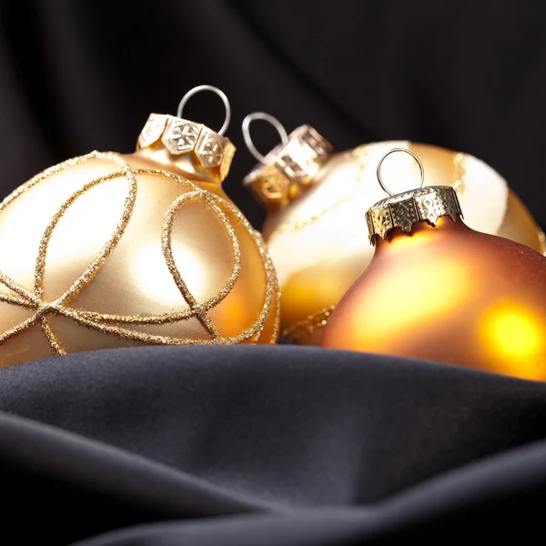 Weihnachten inverno kugel weihnachtsbaum seide samt stoff ouro — Fotografia de Stock