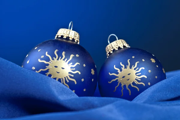 Weihnachten inverno kugel weihnachtsbaum seide samt stoff Blau — Foto Stock