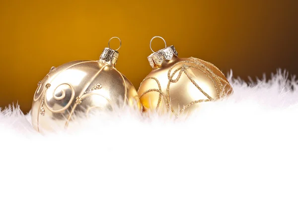 Weihnachten winter kugel weihnachtsbaum schnee gold — Stock Photo, Image