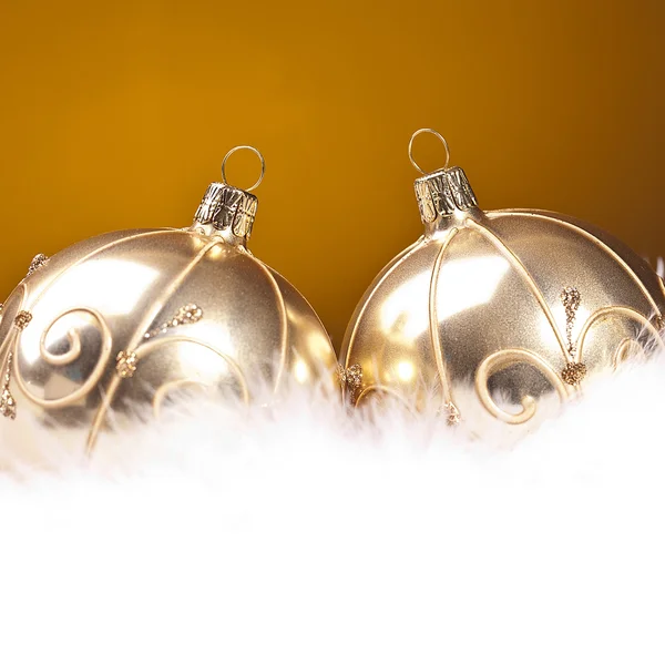 Weihnachten Winter Kugel Weihnachtsbaum Schnee gold — Stockfoto