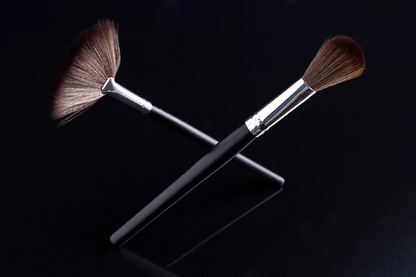 Pinsel Puder Palette Kosmetikerin Make-up schminken — Stockfoto