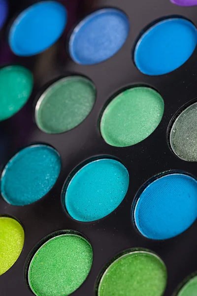 Pinsel puder palett kosmetikerin göra upp schminken — Stockfoto