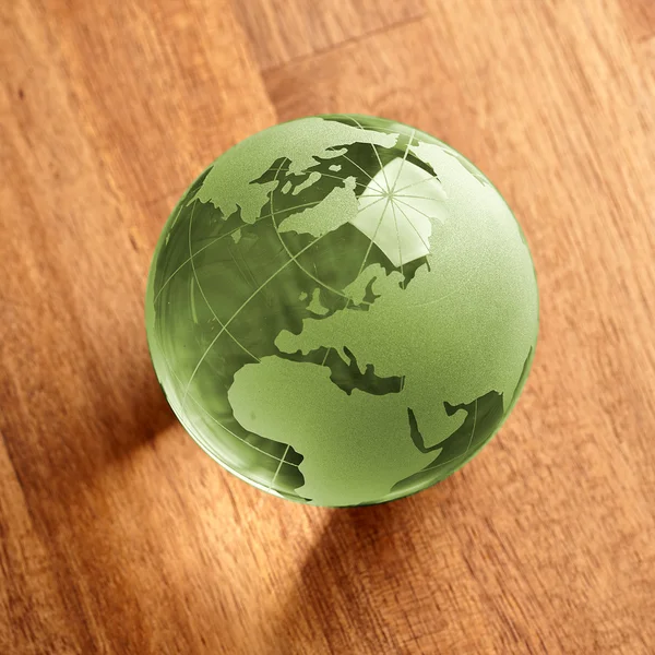 Globus erdball geo karte glas kristal natur öko blatt holz Grün — Stockfoto