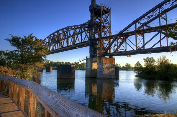 River bridge — Stockfoto