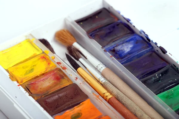 En förpackning med akvarell färg — Stockfoto
