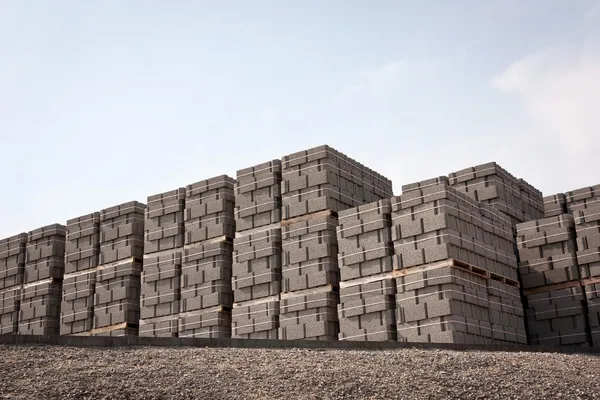 Pallets of concrete blocks — Stock Photo, Image