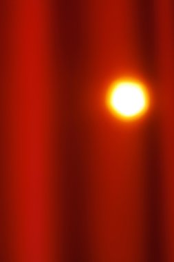 arkasında ışık perdeleri