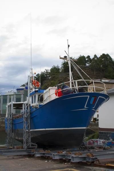 Barco en reparación — Foto de Stock