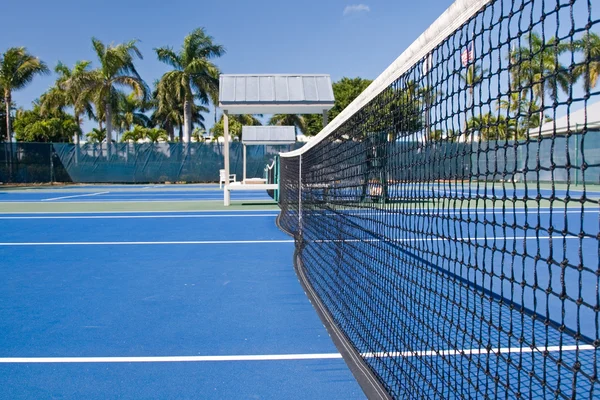 Курорт тенісний клуб — стокове фото