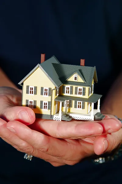 House in Hands — Stock Photo, Image