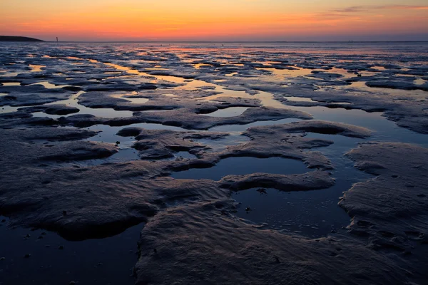 महासागरात सूर्यास्ताचे प्रतिबिंब — स्टॉक फोटो, इमेज