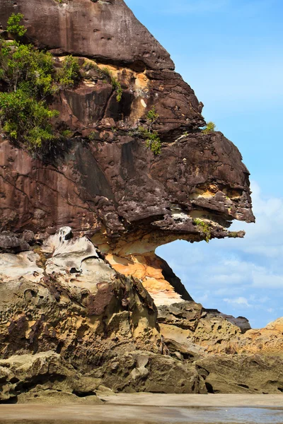 Hanging rock on the beach — Stock Photo, Image