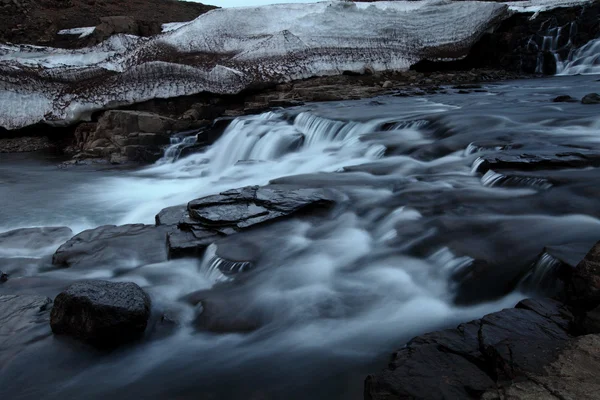 夜の滝 — ストック写真