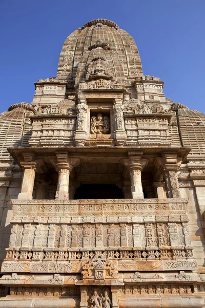 Tempio indù nella vecchia fortezza di Kumbalgarh, Rajasthan, India — Foto Stock