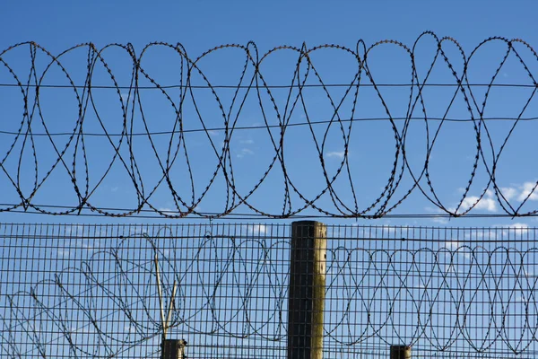 Fängelse taggtråd — Stockfoto