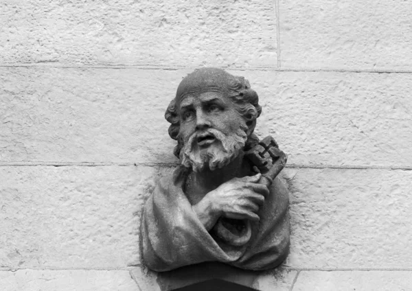 St. Peter Stone Carving — Stock Photo, Image