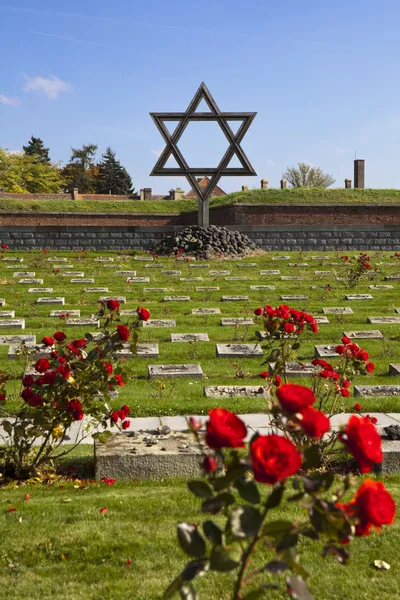 Joodse gedenksteen in terezin — Stockfoto