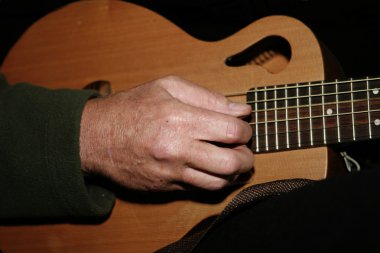 gitar el müzik