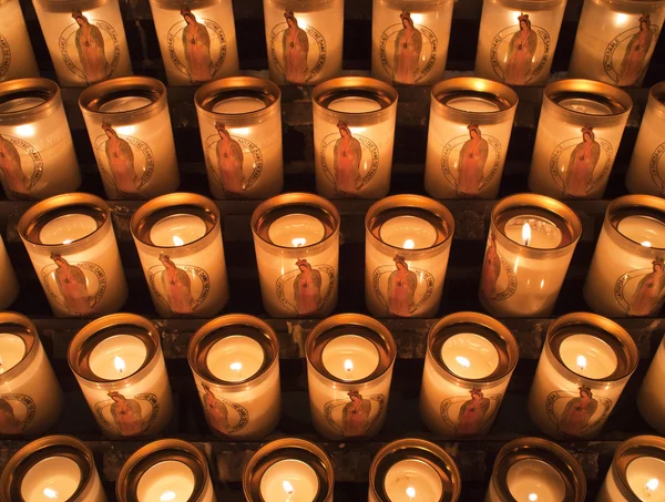 Kerzen in Notre Dame de Paris — Stockfoto