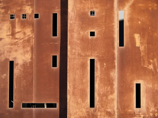 Paslı çelik bina dış cephe — Stok fotoğraf
