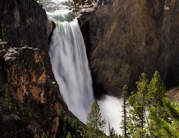 Lagere yellowstone waterval — Stockfoto